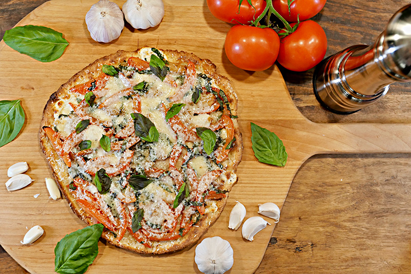 Pizza with Tomato, Basil and Roasted Garlic