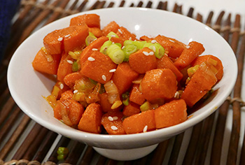 Sriracha Carrots, a healthy side dish recipe from Dr. Gourmet